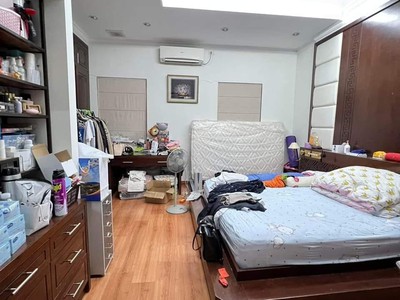 Chính chủ cho thuê CH 3 tầng số 39 mặt phố hoàng cầu 414
