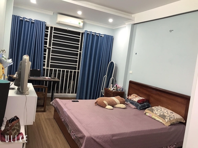 Chính chủ cho thuê CH 3 tầng số 39 mặt phố hoàng cầu 749