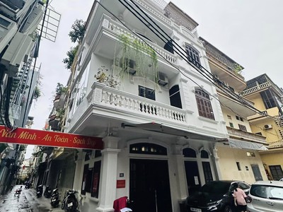 Chính chủ cho thuê CH 3 tầng số 39 mặt phố hoàng cầu 466