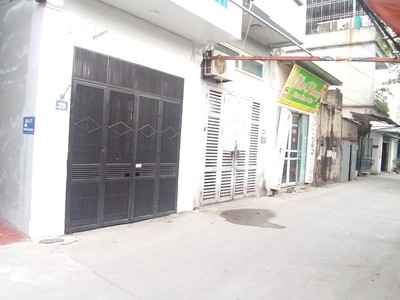 Chính chủ cho thuê CH 3 tầng số 39 mặt phố hoàng cầu 107