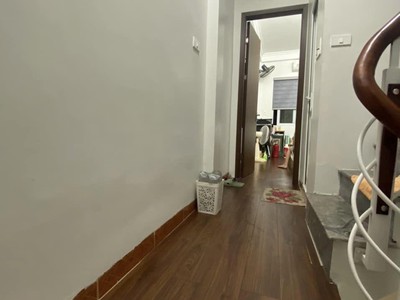 Bán nhà 250 tân mai, hoàng mai 30m, 5 tầng gần oto, nhỏ xinh đủ công năng, hơn 3 tỷ 3