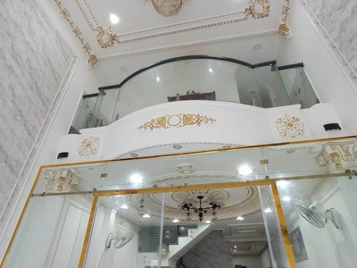 Chính chủ cho thuê CH 3 tầng số 39 mặt phố hoàng cầu 909
