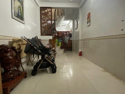 Bán nhà 250 tân mai, hoàng mai 30m, 5 tầng gần oto, nhỏ xinh đủ công năng, hơn 3 tỷ 0