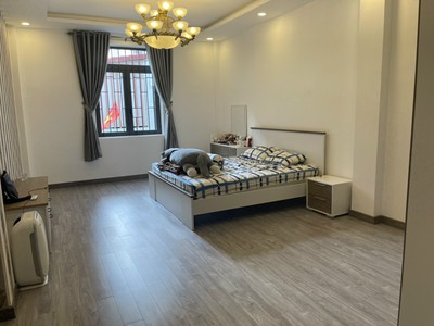 Chính chủ cho thuê CH 3 tầng số 39 mặt phố hoàng cầu 526