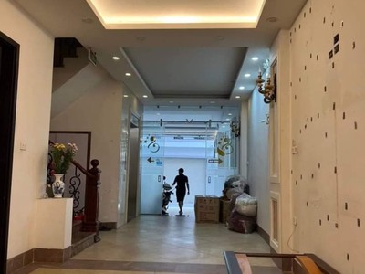 Chính chủ cho thuê CH 3 tầng số 39 mặt phố hoàng cầu 789