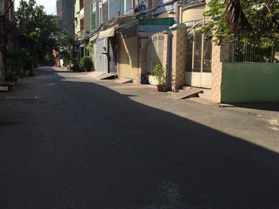 Chính chủ cho thuê CH 3 tầng số 39 mặt phố hoàng cầu 774
