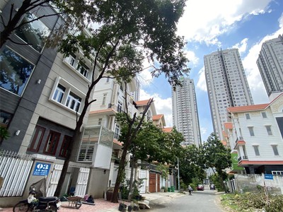 Chính chủ cho thuê CH 3 tầng số 39 mặt phố hoàng cầu 822