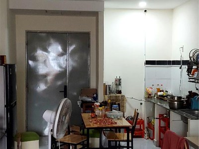 Chính chủ cho thuê CH 3 tầng số 39 mặt phố hoàng cầu 15