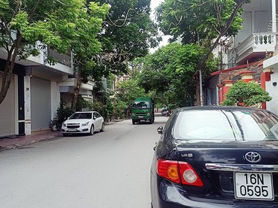 Chính chủ cho thuê CH 3 tầng số 39 mặt phố hoàng cầu 740