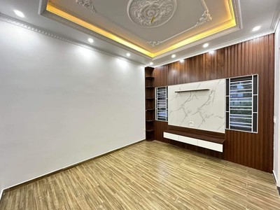 Chính chủ cho thuê CH 3 tầng số 39 mặt phố hoàng cầu 730