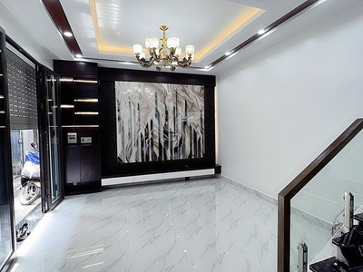 Chính chủ cho thuê CH 3 tầng số 39 mặt phố hoàng cầu 733
