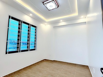 Chính chủ cho thuê CH 3 tầng số 39 mặt phố hoàng cầu 735