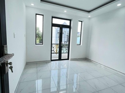 Chính chủ cho thuê CH 3 tầng số 39 mặt phố hoàng cầu 436