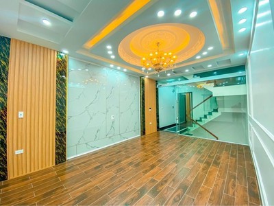 Chính chủ cho thuê CH 3 tầng số 39 mặt phố hoàng cầu 719