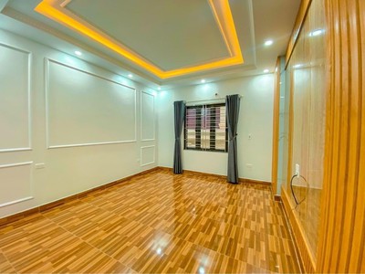 Chính chủ cho thuê CH 3 tầng số 39 mặt phố hoàng cầu 720