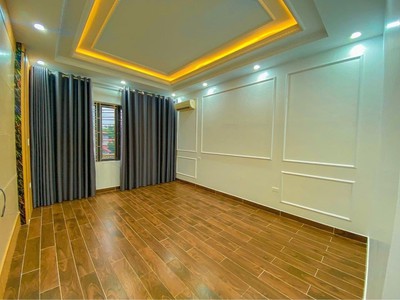 Chính chủ cho thuê CH 3 tầng số 39 mặt phố hoàng cầu 721