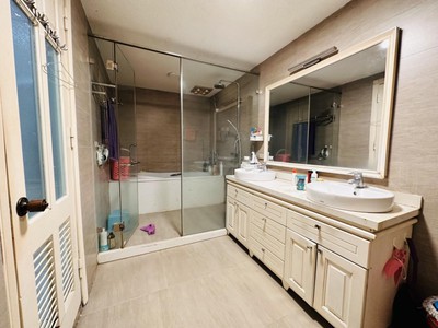 Chính chủ cho thuê CH 3 tầng số 39 mặt phố hoàng cầu 648