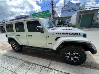 Chính chủ bán Xe Jeep Wrangler Rubicon 4 cửa màu trắng 1