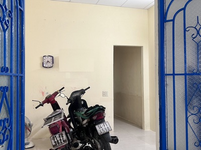Chính chủ cho thuê CH 3 tầng số 39 mặt phố hoàng cầu 1381