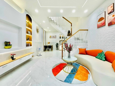 Chính chủ cho thuê CH 3 tầng số 39 mặt phố hoàng cầu 977