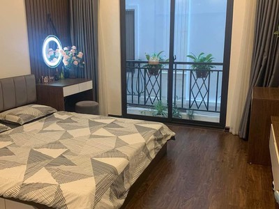Chính chủ cho thuê CH 3 tầng số 39 mặt phố hoàng cầu 1683