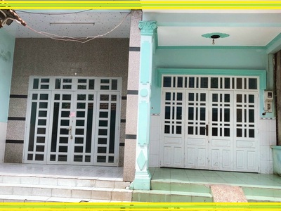 Chính chủ cho thuê CH 3 tầng số 39 mặt phố hoàng cầu 1025