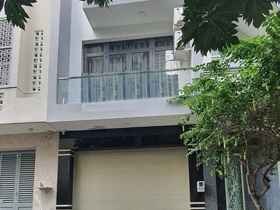 Chính chủ cho thuê CH 3 tầng số 39 mặt phố hoàng cầu 1178