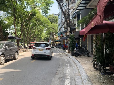 Chính chủ cho thuê CH 3 tầng số 39 mặt phố hoàng cầu 961