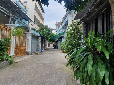 Chính chủ cho thuê CH 3 tầng số 39 mặt phố hoàng cầu 1407