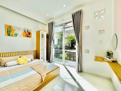 Chính chủ cho thuê CH 3 tầng số 39 mặt phố hoàng cầu 979