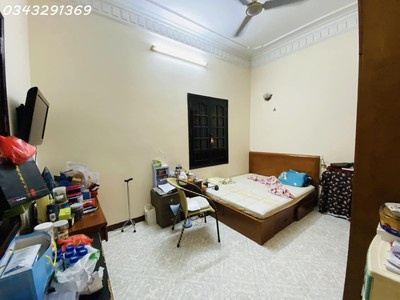 Chính chủ cho thuê CH 3 tầng số 39 mặt phố hoàng cầu 973