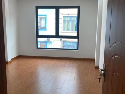Chính chủ cho thuê CH 3 tầng số 39 mặt phố hoàng cầu 1378