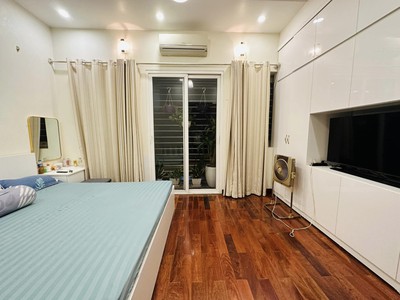 Chính chủ cho thuê CH 3 tầng số 39 mặt phố hoàng cầu 1795