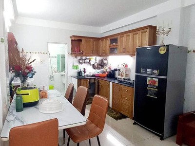 Chính chủ cho thuê CH 3 tầng số 39 mặt phố hoàng cầu 2038