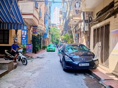 Chính chủ cho thuê CH 3 tầng số 39 mặt phố hoàng cầu 1419