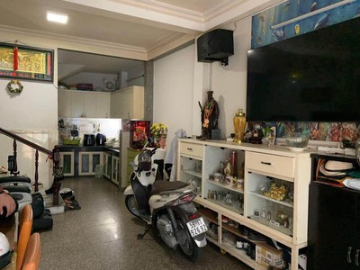 Chính chủ cho thuê CH 3 tầng số 39 mặt phố hoàng cầu 2026