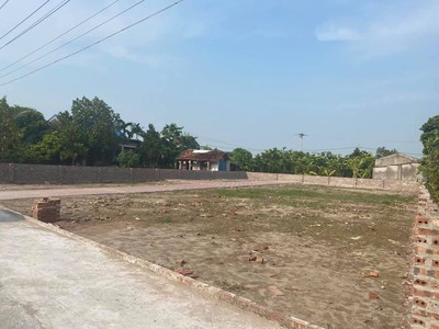 Chính chủ cho thuê CH 3 tầng số 39 mặt phố hoàng cầu 1015