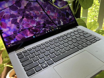 Nhận định Dell Latitude 5320 2-in-1 13 inch 0