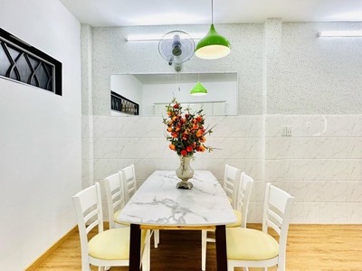 Chính chủ cho thuê CH 3 tầng số 39 mặt phố hoàng cầu 1578