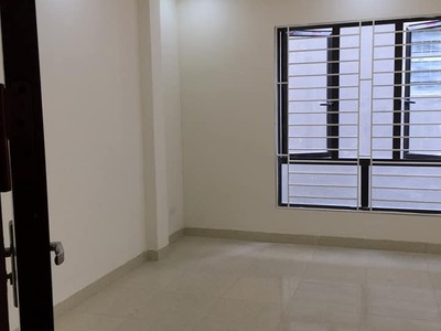 Chính chủ cho thuê CH 3 tầng số 39 mặt phố hoàng cầu 966