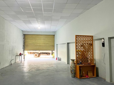 Sịp hầm bân nhà củ c hi, dt: 1400 m2 - gía 22 tỷ, dòng tiền 45tr/ tháng 1