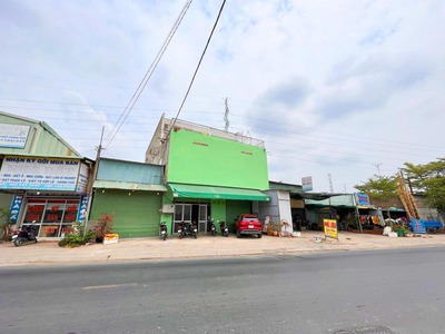 Sịp hầm bân nhà củ c hi, dt: 1400 m2 - gía 22 tỷ, dòng tiền 45tr/ tháng 0