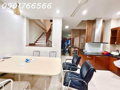 Chính chủ cho thuê CH 3 tầng số 39 mặt phố hoàng cầu 1162