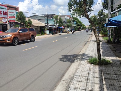 Chính chủ cho thuê CH 3 tầng số 39 mặt phố hoàng cầu 933