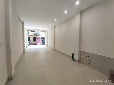 Chính chủ cho thuê CH 3 tầng số 39 mặt phố hoàng cầu 1201