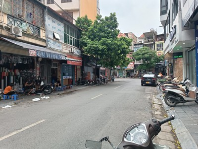 Chính chủ cho thuê CH 3 tầng số 39 mặt phố hoàng cầu 1206