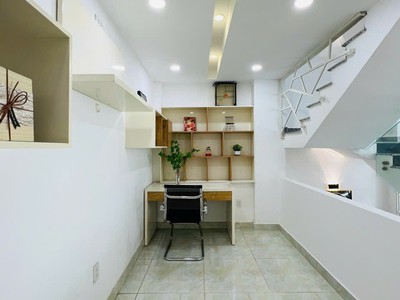 Chính chủ cho thuê CH 3 tầng số 39 mặt phố hoàng cầu 1840