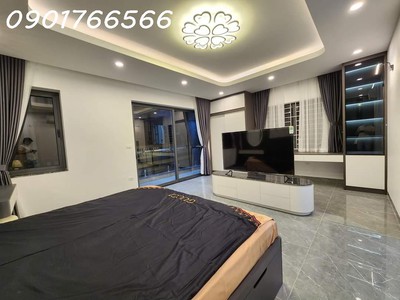 Chính chủ cho thuê CH 3 tầng số 39 mặt phố hoàng cầu 1464