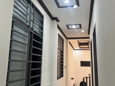 Chính chủ cho thuê CH 3 tầng số 39 mặt phố hoàng cầu 1621