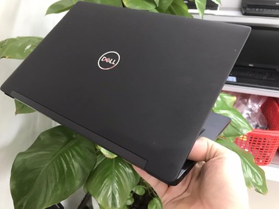 Laptop Dell Laititude 7390    i7   thế hệ 8 Màn hình full HD 0